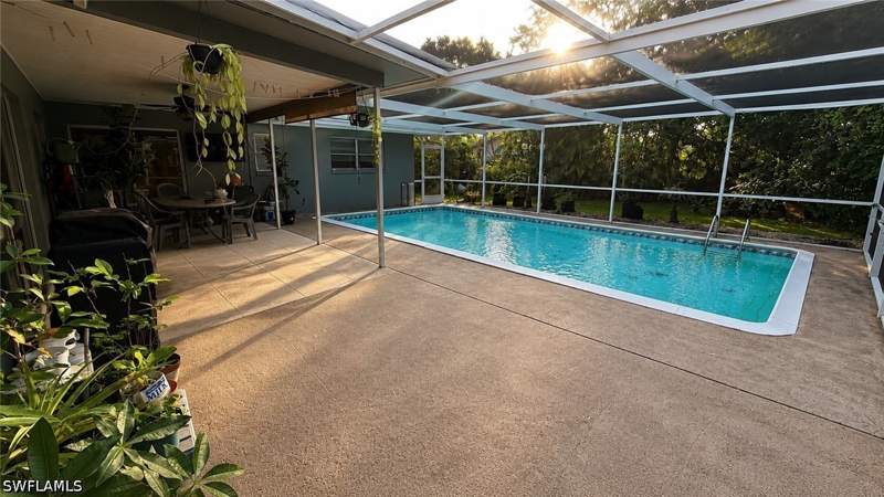 4 bedroom SingleFamilyResidence at 5535 Winkler Rd, Natoma Park, Fort Myers — photo 4