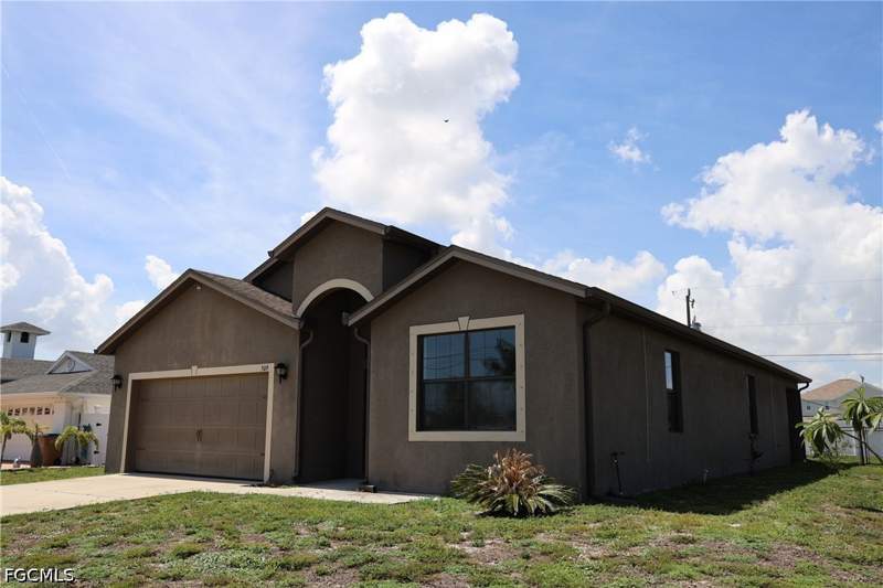4 bedroom SingleFamilyResidence at 509 SW 28th St, Cape Coral, Cape Coral — photo 4