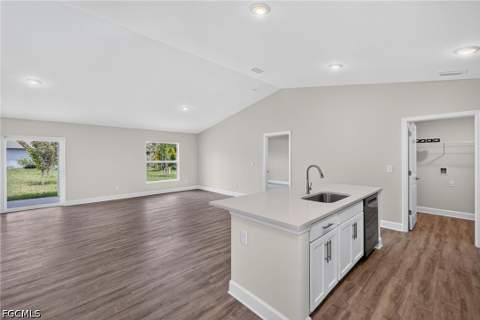 2715 NW 23rd Ave, Cape Coral FL - photo 11 of 33