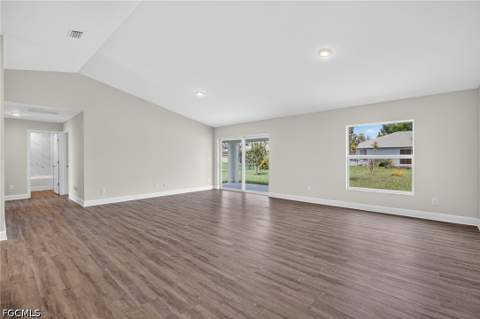 2715 NW 23rd Ave, Cape Coral FL - photo 13 of 33