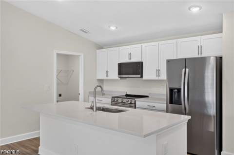 2715 NW 23rd Ave, Cape Coral FL - photo 9 of 33
