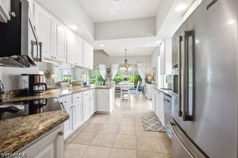 2314 Heydon Cir W, Naples FL - photo 13 of 49