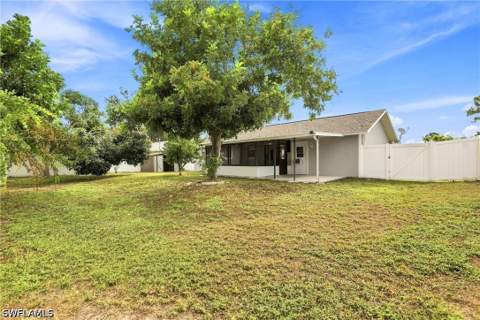 18500 Sarasota Rd, Fort Myers FL - photo 8 of 41