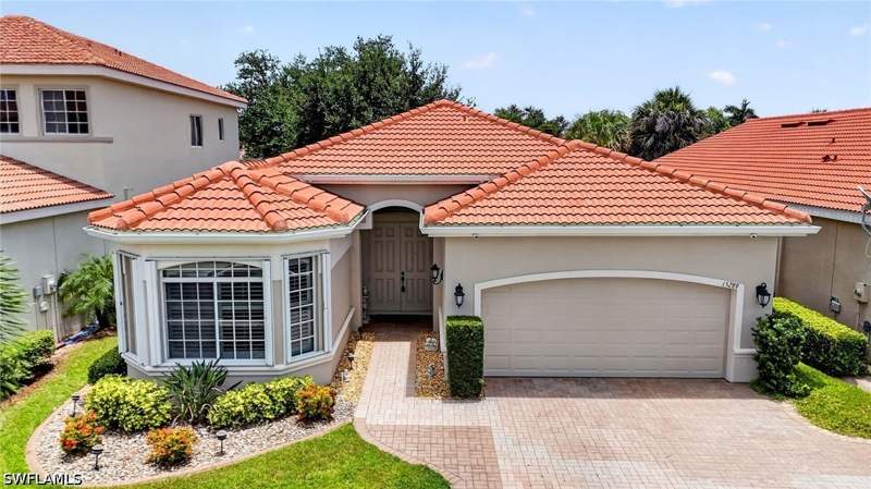 3 bedroom SingleFamilyResidence at 15289 Laguna Hills Dr, Santa Barbara, Fort Myers — photo 2