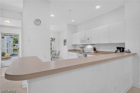975 Tarpon Cove Dr 103, Naples FL - photo 11 of 45