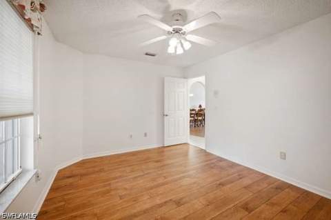 1040 Marblehead Dr N2, Naples FL - photo 23 of 46