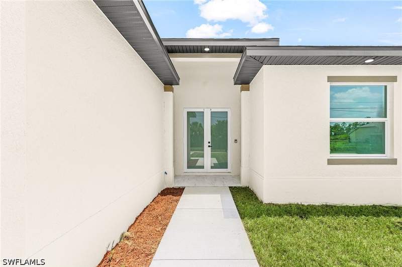 3 bedroom SingleFamilyResidence at 748 Chestnut St E, Lehigh Acres, Lehigh Acres — photo 2