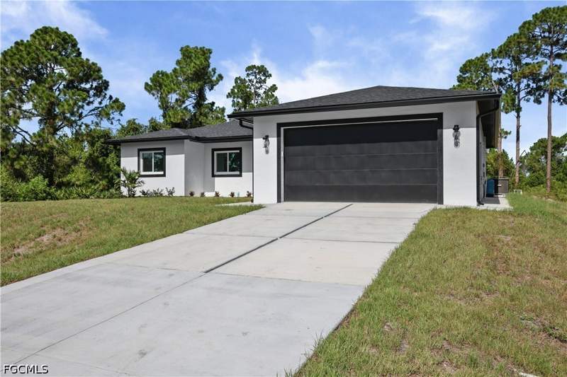 4 bedroom SingleFamilyResidence at 828 Genoa Ave S, Lehigh Acres, Lehigh Acres — photo 3