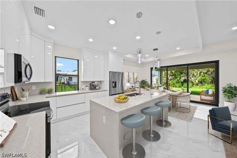 4335 Wilson Blvd N, Naples FL - photo 8 of 27
