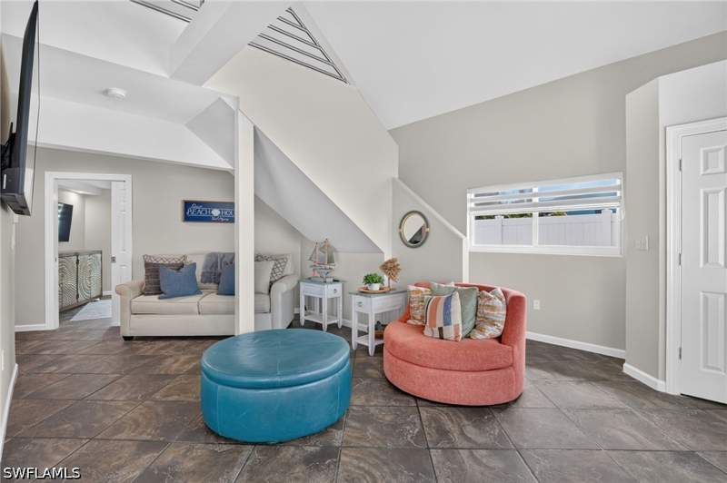 3 bedroom SingleFamilyResidence at 309 Donora Blvd, Zimmers Add-Shell Mound Pk, Fort Myers Beach — photo 5