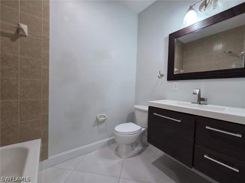 8408 Bernwood Cove Loop 1710, Fort Myers FL - photo 13 of 19