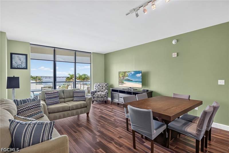 2 bedroom Condominium at 3000 Oasis Grand Blvd 505, Oasis, Fort Myers — photo 5