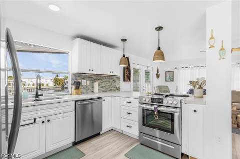 3653 Dewberry Ln, St James City FL - photo 10 of 29