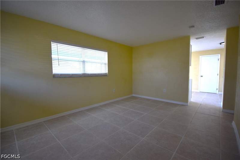 4 bedroom SingleFamilyResidence at 7 W Clermont Ct, Fort Myers, Fort Myers — photo 5