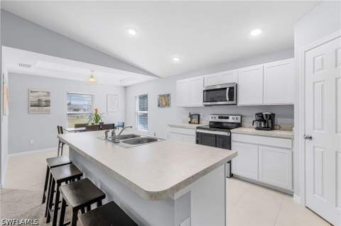 1819 NE 6th Ave, Cape Coral FL - photo 20 of 23