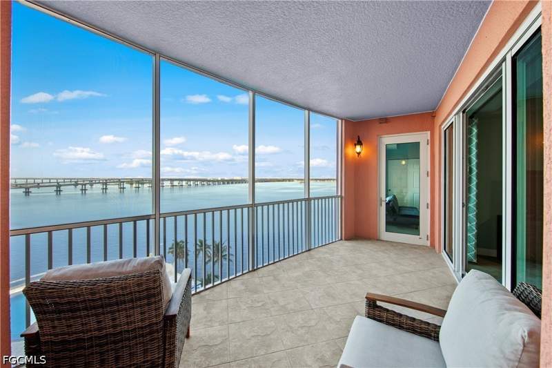 3 bedroom Condominium at 2745 1st St 801, St. Tropez, Fort Myers — photo 2