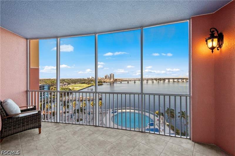 3 bedroom Condominium at 2745 1st St 801, St. Tropez, Fort Myers — photo 3