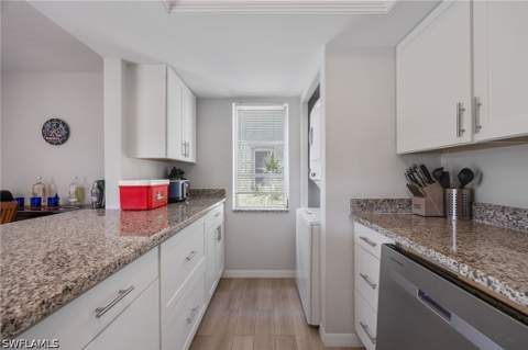 1400 Pompei Ln 23, Naples FL - photo 17 of 38