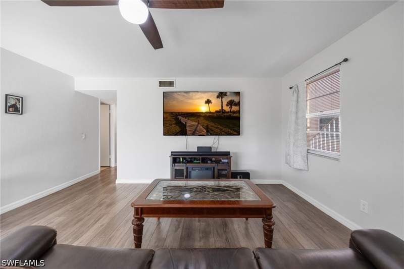 2 bedroom Condominium at 1400 Pompei Ln 23, Sorrento Villas, Naples — photo 5
