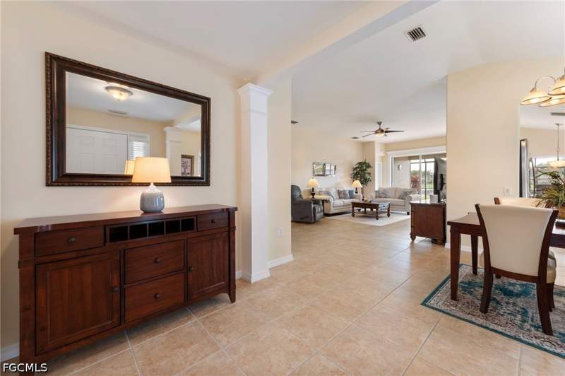 2 bedroom Attached at 10025 Majestic AVE, MAJESTIC POINTE, Fort Myers — photo 2