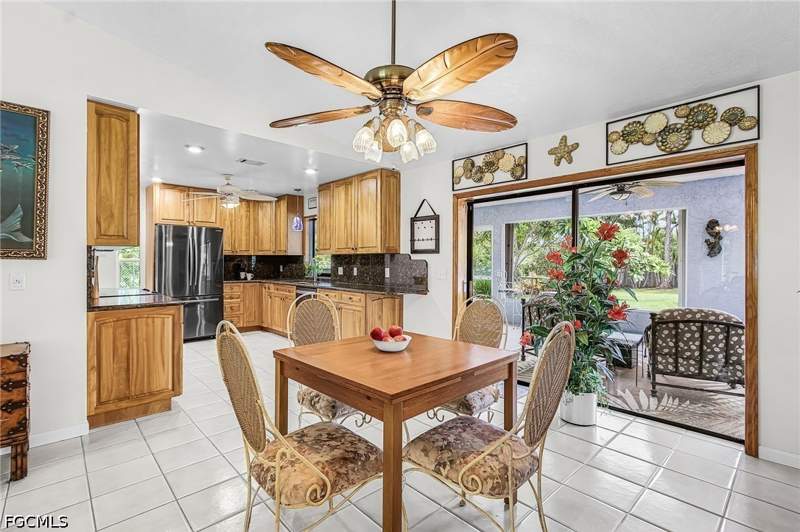 2 bedroom SingleFamilyResidence at 15474 Pembrooke Rd, Kreamers Avocado Subd, Bokeelia — photo 4