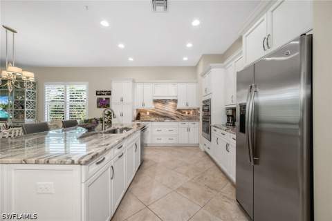 7825 Hawthorne Dr 2104, Naples FL - photo 7 of 41