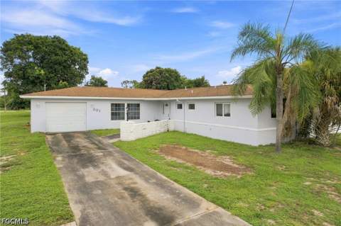 301 Hollywood St, Lehigh Acres FL - photo 21 of 30