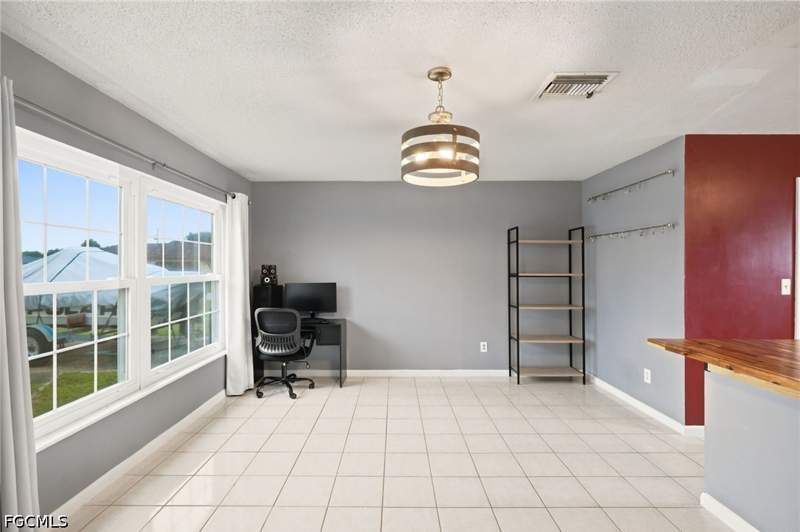 4 bedroom SingleFamilyResidence at 301 Hollywood St, Country Club Estates, Lehigh Acres — photo 5