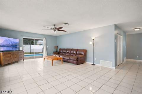 301 Hollywood St, Lehigh Acres FL - photo 6 of 30