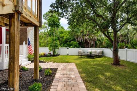 434 Leawood Cir, Naples FL - photo 7 of 35