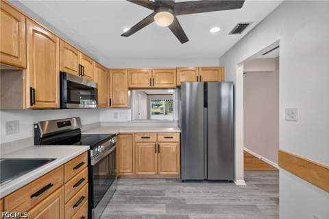 6913 Birdie Way, Fort Myers FL - photo 10 of 37