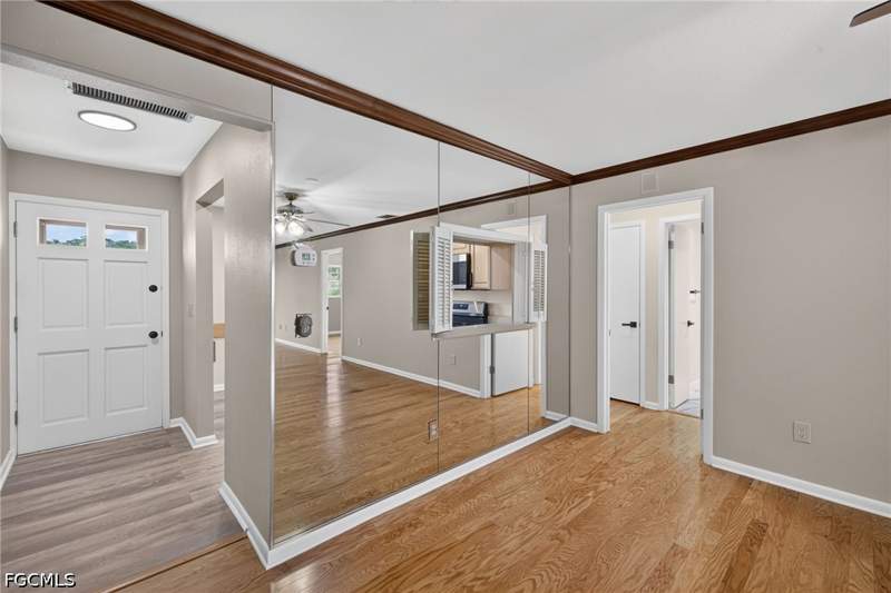 2 bedroom SingleFamilyResidence at 6913 Birdie Way, Myerlee Circle Condo, Fort Myers — photo 5