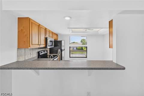 4708 SW 8th Pl 201, Cape Coral FL - photo 10 of 36
