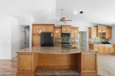 19028 Pine Run Ln, Fort Myers FL - photo 6 of 15