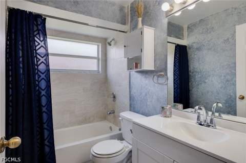17791 Castle Harbor Dr, Fort Myers FL - photo 12 of 37