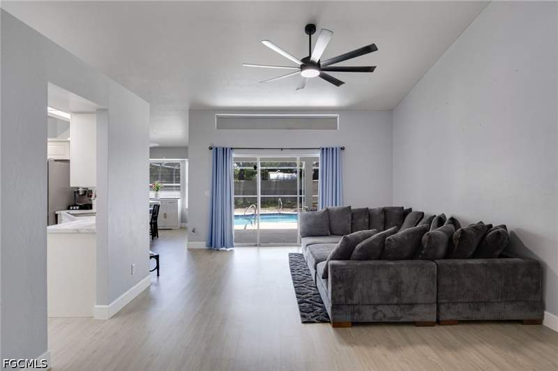 3 bedroom SingleFamilyResidence at 17791 Castle Harbor Dr, Islands At Three Oaks, Fort Myers — photo 4