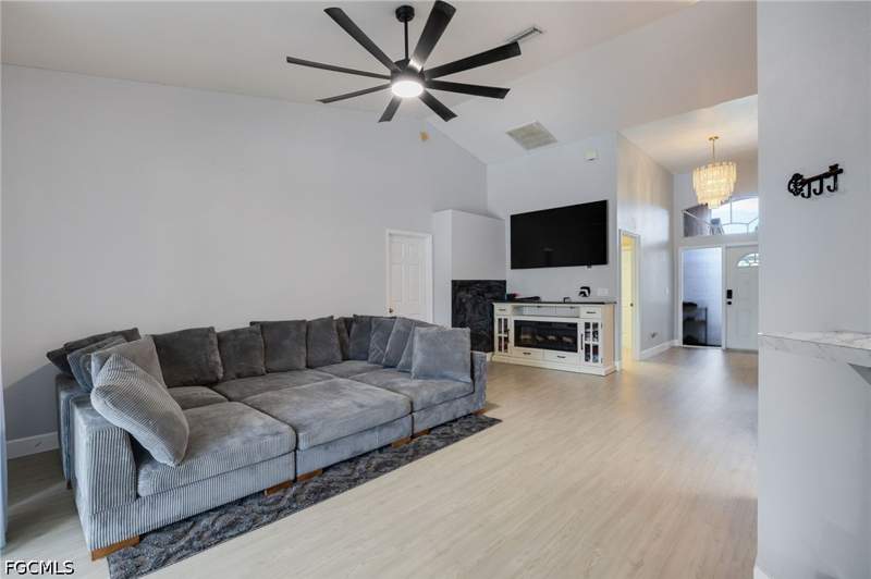 3 bedroom SingleFamilyResidence at 17791 Castle Harbor Dr, Islands At Three Oaks, Fort Myers — photo 5