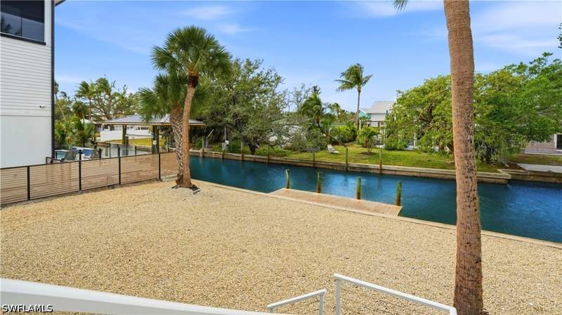 2 bedroom SingleFamilyResidence at 270 Dundee Rd, McPhie Park, Fort Myers Beach — photo 3