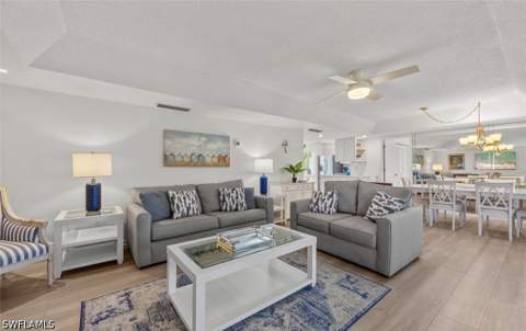 195 Peppermint Ln 2, Naples FL - photo 10 of 29