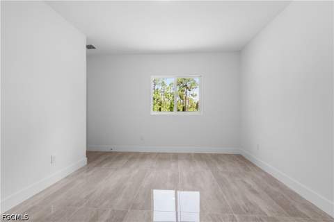 1142 Dutchess St E, Lehigh Acres FL - photo 16 of 50