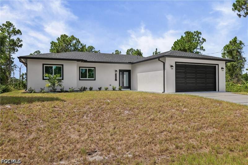 4 bedroom SingleFamilyResidence at 1142 Dutchess St E, Lehigh Acres, Lehigh Acres — photo 2