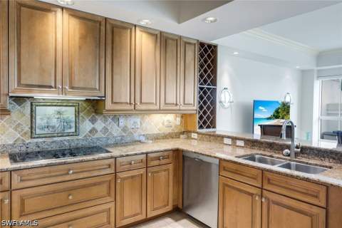 295 Grande Way T-04, Naples FL - photo 9 of 46