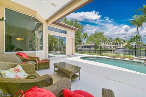 5514 Merlyn Ln, Cape Coral FL - photo 8 of 46