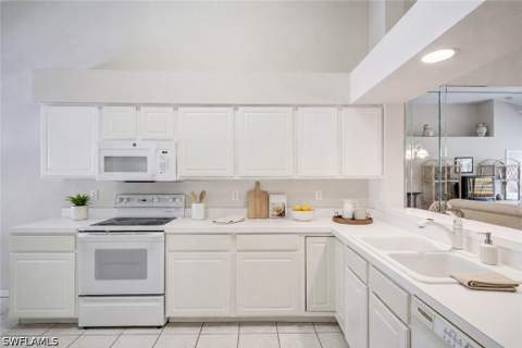 1970 Willow Bend Cir 204, Naples FL - photo 16 of 41