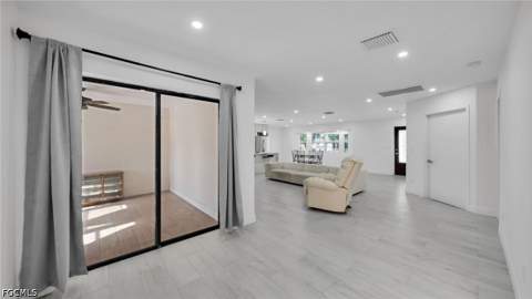 1672 Many Rd, North Fort Myers FL - photo 9 of 31