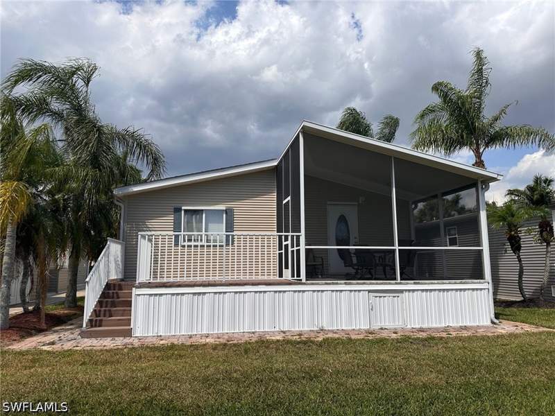 2 bedroom ManufacturedHome at 1307 Silver Lakes Blvd, Silver Lakes, Naples — photo 3