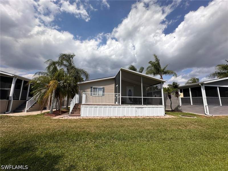 2 bedroom ManufacturedHome at 1307 Silver Lakes Blvd, Silver Lakes, Naples — photo 4