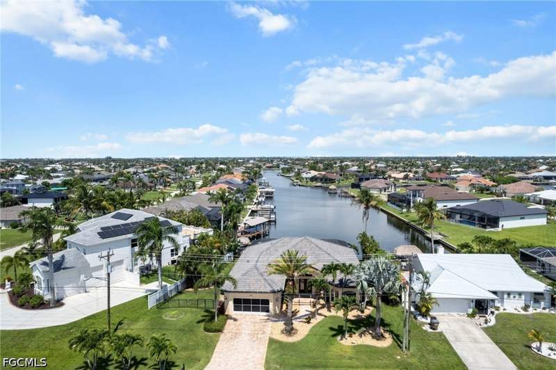 3 bedroom SingleFamilyResidence at 4007 Surfside BLVD, CAPE CORAL, Cape Coral — photo 2