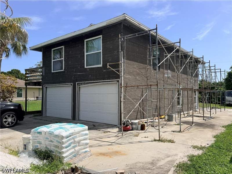 2 bedroom SingleFamilyResidence at 125 4th St, Trail Acres, Naples — photo 3