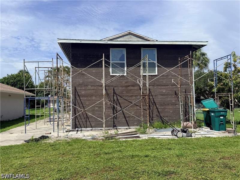 2 bedroom SingleFamilyResidence at 125 4th St, Trail Acres, Naples — photo 4